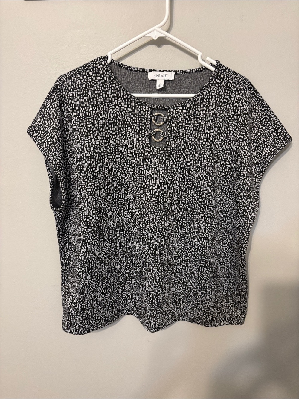 Nine West Black and White Short Sleeve Knit Top with Decorative Rings
